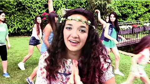 Alice - Bailar