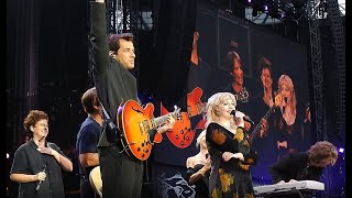 Video thumbnail of "TAYLOR HAWKINS MEMORIAL CONCERT WEMBLEY 2022 - VALERIE BY VIOLET GROHL, MARK RONSON  & FRIENDS"