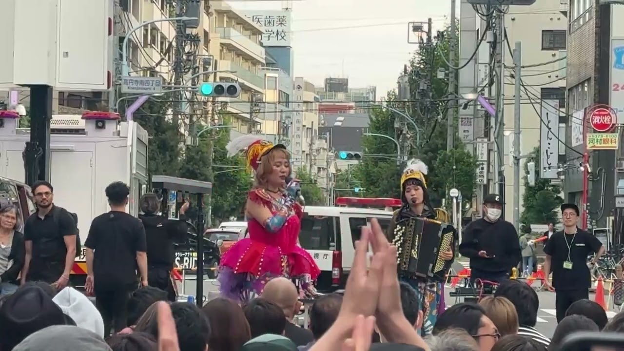 Уличное представление Чаран По Рантан Коенджи, 29 апреля 2025 г., 17:00.