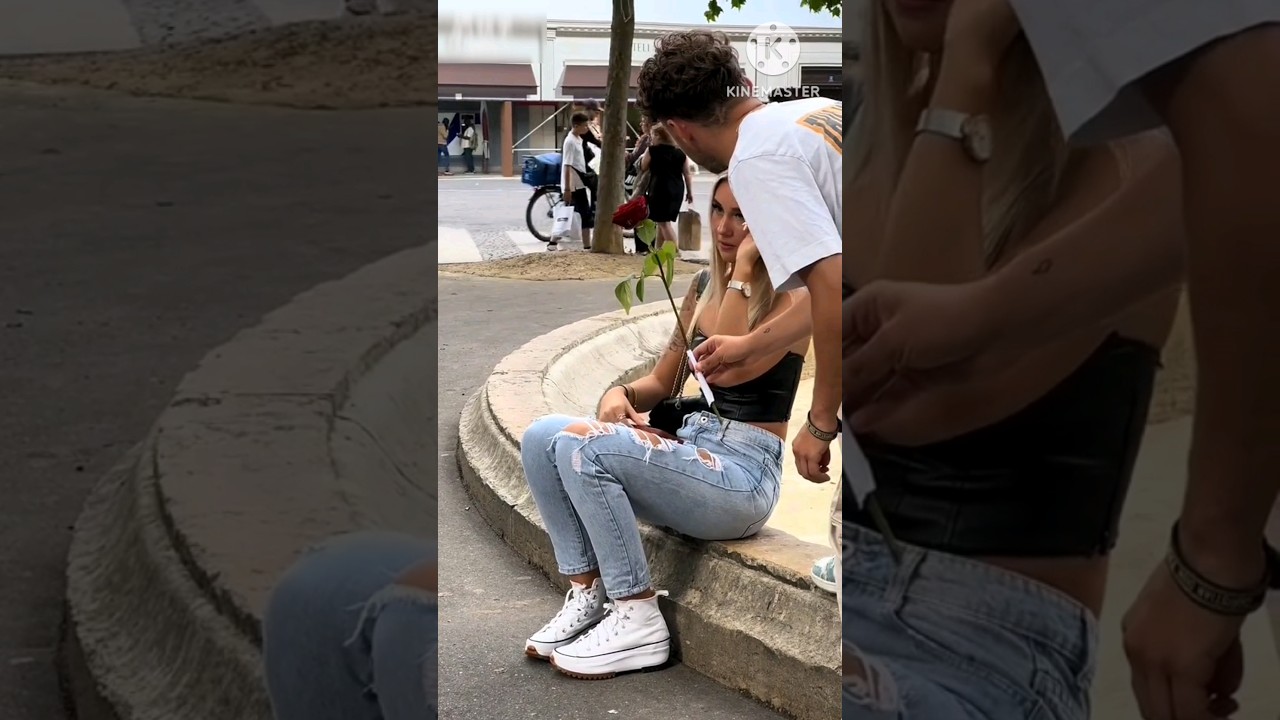 Red Rose 🌹 Giving to Strangers In Park || Lemeetless Hansi 