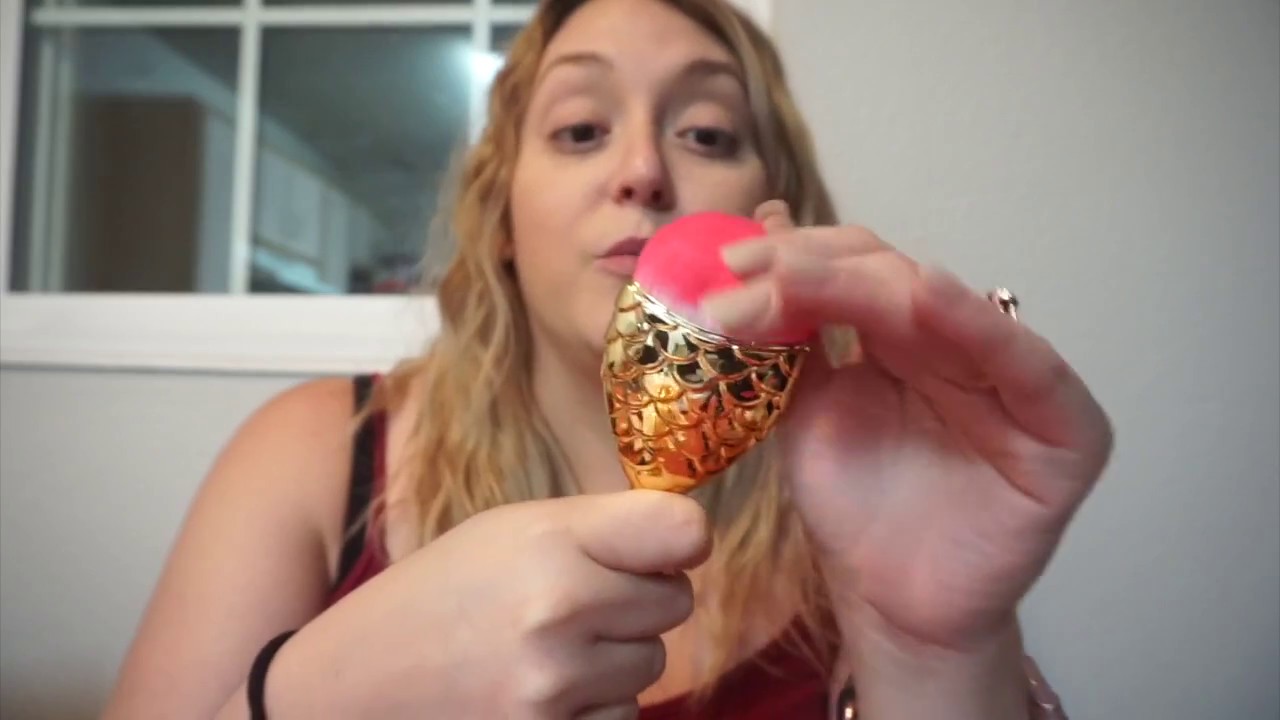 FISH SCALE MAKE UP BRUSHES!!!