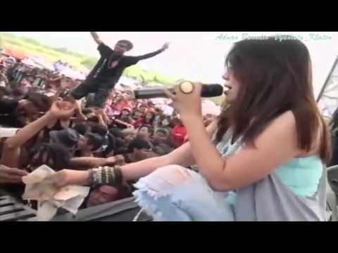 Dangdut Koplo Terbaru VIA VALLEN Bukan New Pallapa SELIMUT TETANGGA MONATA LIVE KAYEN PATI 2014