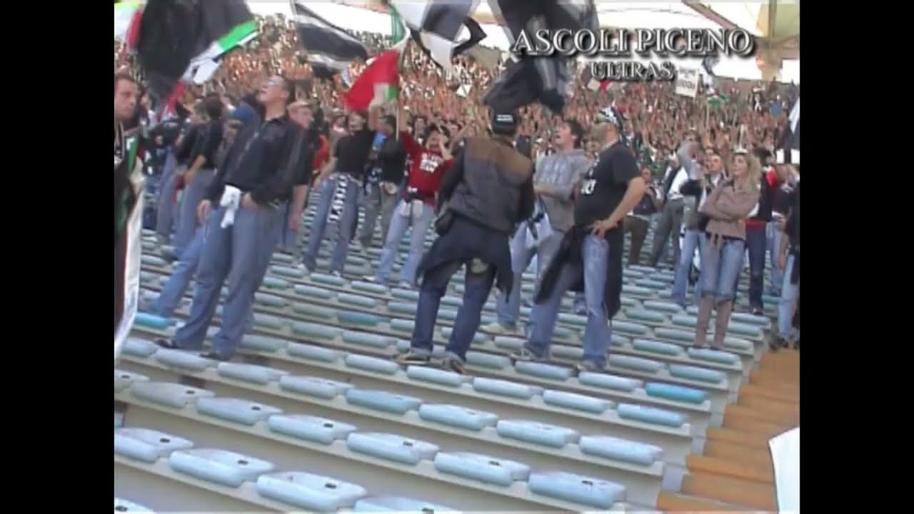 Roma - Ascoli 2005/2006 ultras Ascoli in trasferta - tifo settore ospiti - amarcord