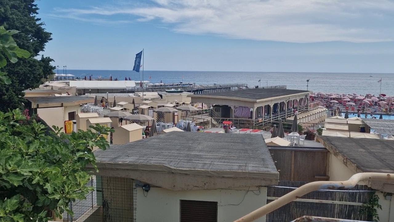 Genova, appello davanti agli stabilimenti balneari: 