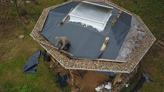 Earth Home. Green Roof