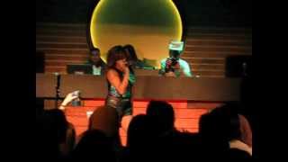 Ezelia Banks - "212" (HHK VAN Sep 2012)