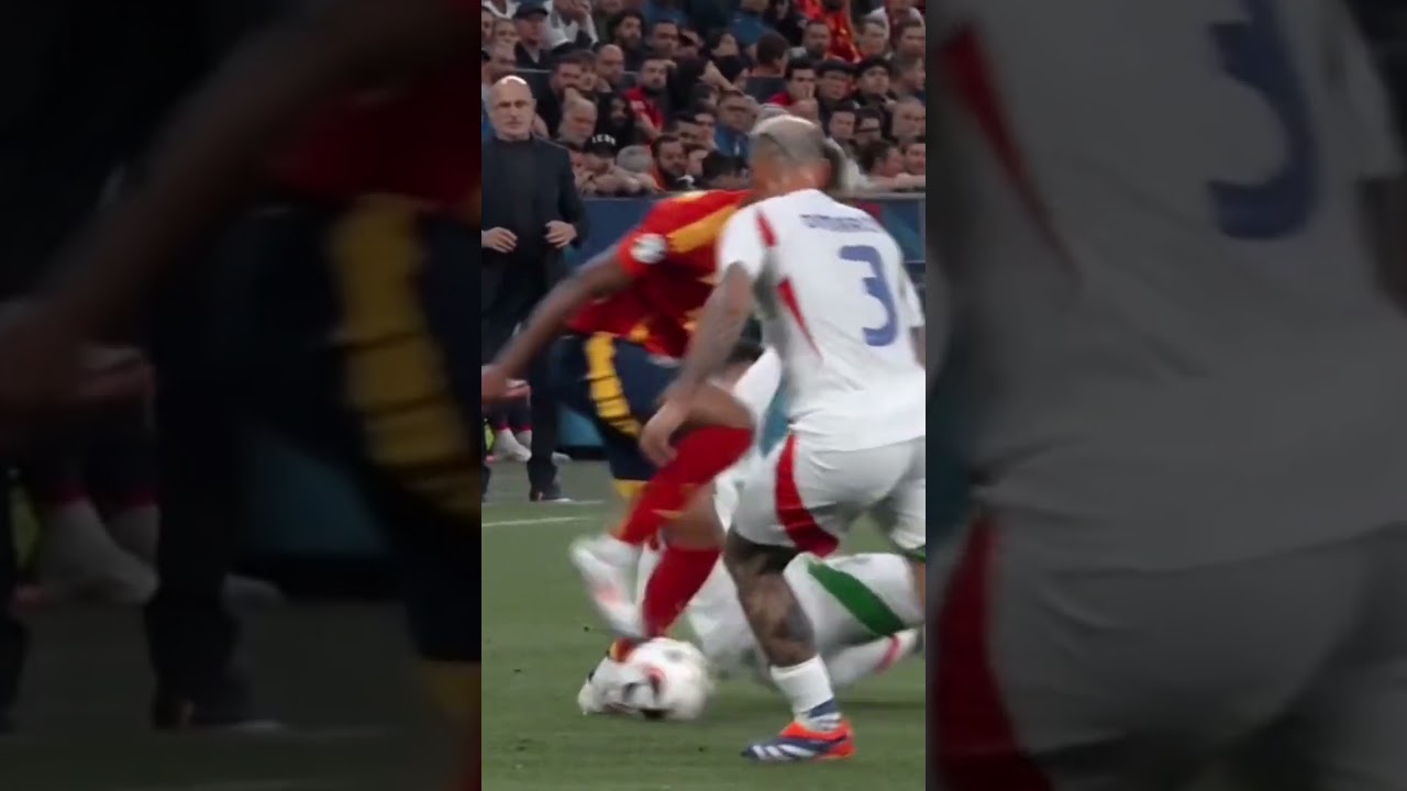 LAMINE YAMAL dribbling Dimarco of Italy and inter Milan 