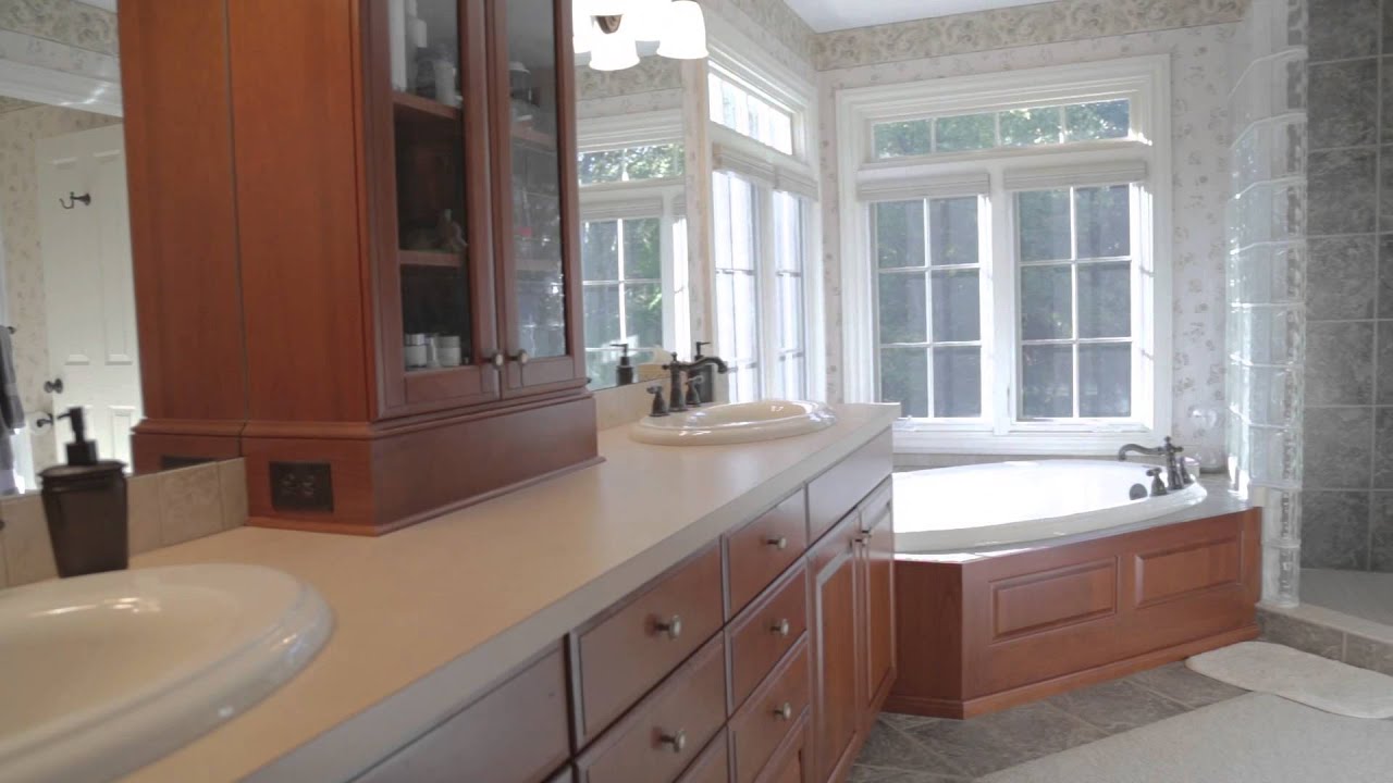 4470 Honey Creek Ave NE, Ada MI 49301