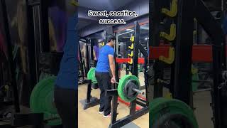 Shrug #shotfeed #gymworkout #gym #bodybuilding #workoutmotivation #yt #youyubeshort #viral #sbscribe