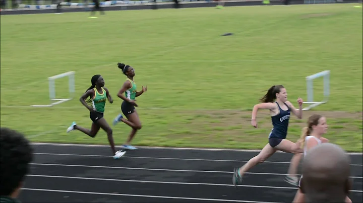 Mildred and Daga in the 400m at County B