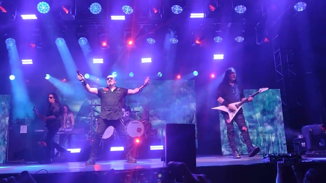 Angeles del Infierno - Pensando en ti & Si tu no estas aqui - En vivo Guatemala