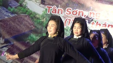 tiết mục múa của các cô gái dân tộc nùng vùng cao tân sơn lục ngạn Bắc Giang 2023
