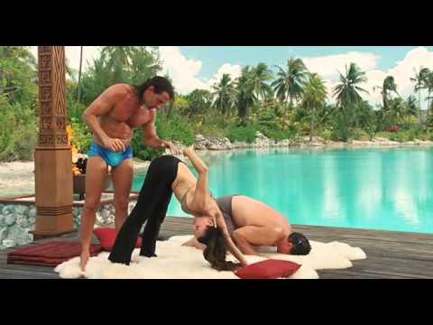 Kristin Davis's sexy pose in "Couples Retreat 2010" - YouTub...