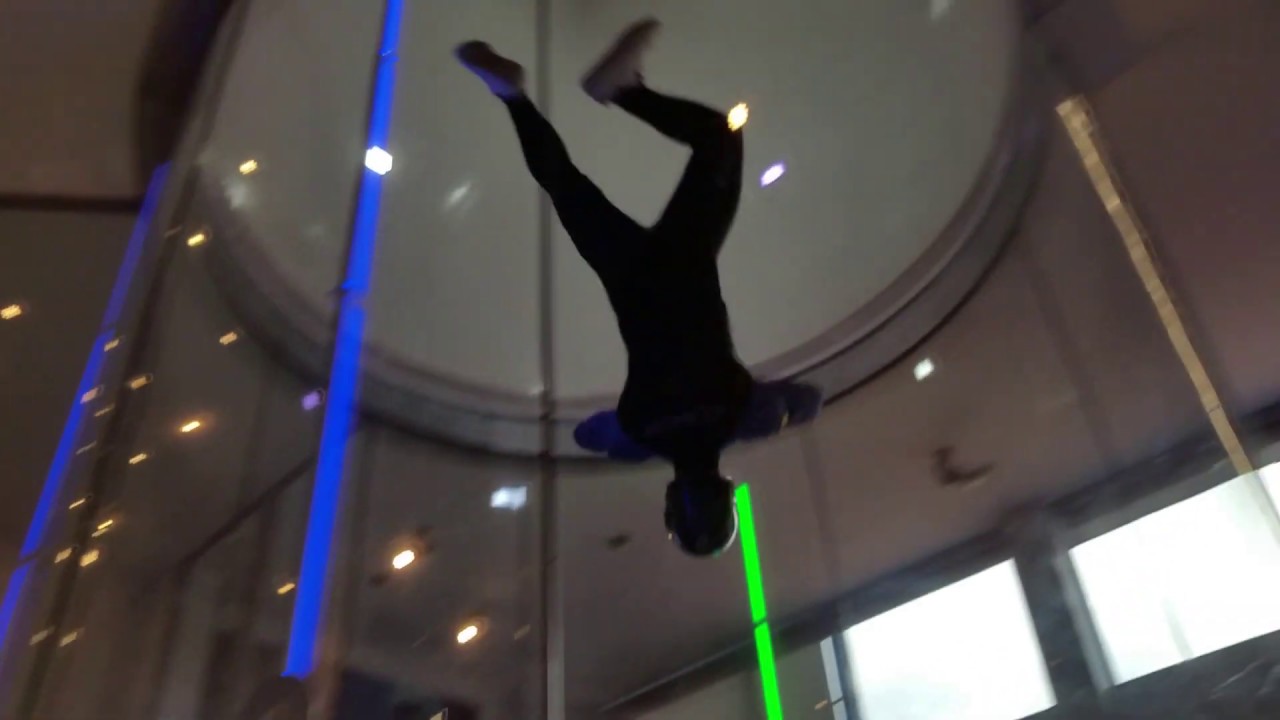 WINDOOR (indoor SkyDiving) 