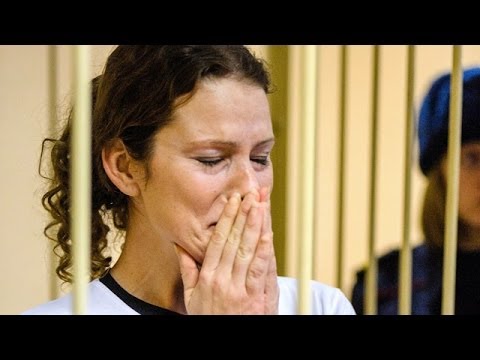 Nine of Greenpeace's Arctic 30 activists released on bail Instructional Video