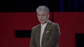 Exploring contemporary China through the lens | Malcolm Clarke | TEDxPazhou