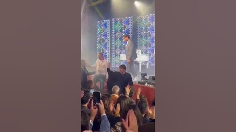 Antonio Conte al Peppy Night, boato del teatro: "Mister, mister!"