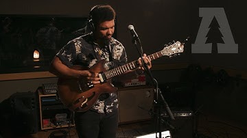 Devon Gilfillian - Travelin