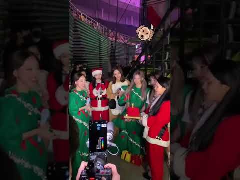 Happy concert, dear ONCE♥TWICE~ Happy concert to you🎂