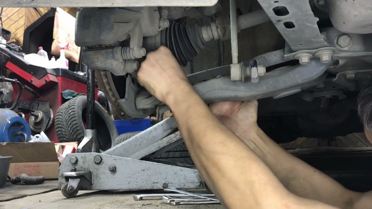 Тойота Альфард/Велфаер замена шаровой опоры передней подвески. - YouTube