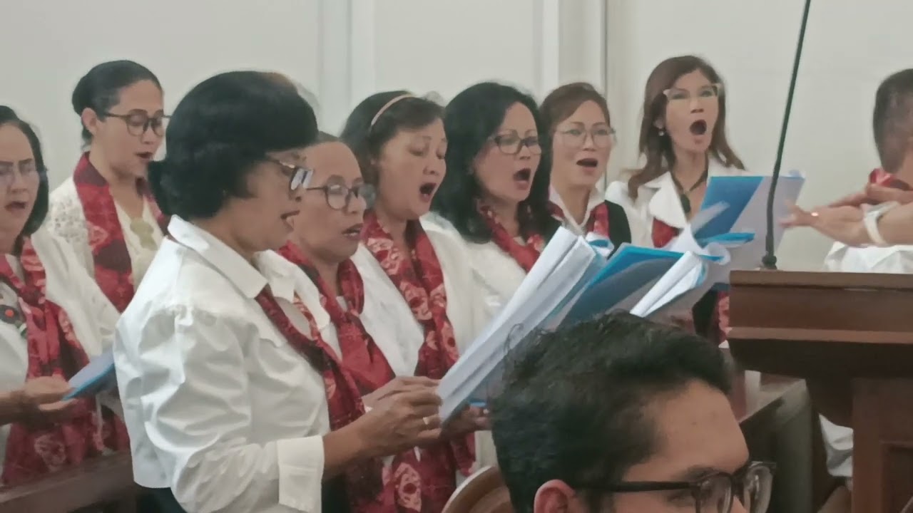 'Tuhan, kami tidak pantas' Coir Solidio Pernikahan Vito & Amel Gereja St Ignatius Cimahi 110126