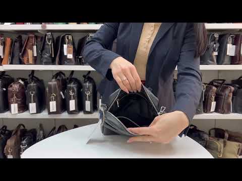 Чорна жіноча сумка-кроссбоді з натуральної шкіри Grande Pelle 755710 video