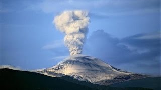 Активизировался вулкан Чикурачки на Курилах