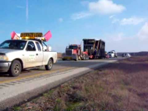 pilotcar.tv - Gas Rig Substructure Frog Truck Esco...