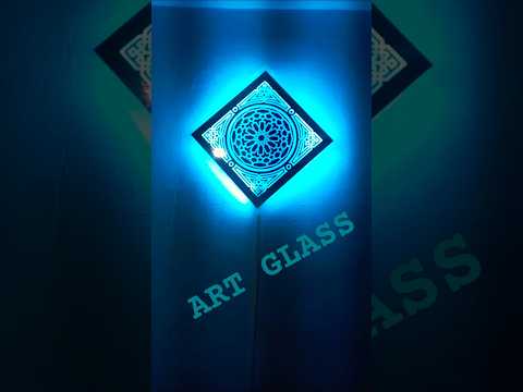  فنون الزجاج المعشق مع الاضاءة