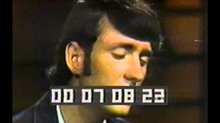 Michael Nesmith (Monkees) on the Lloyd Thaxton Show 1965 - full appearance chords