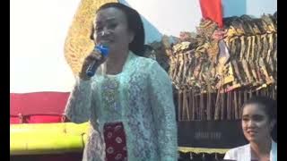 Limbukan Ki Wisnu Hadi Sugito bersama sinden bu Prastiwi
