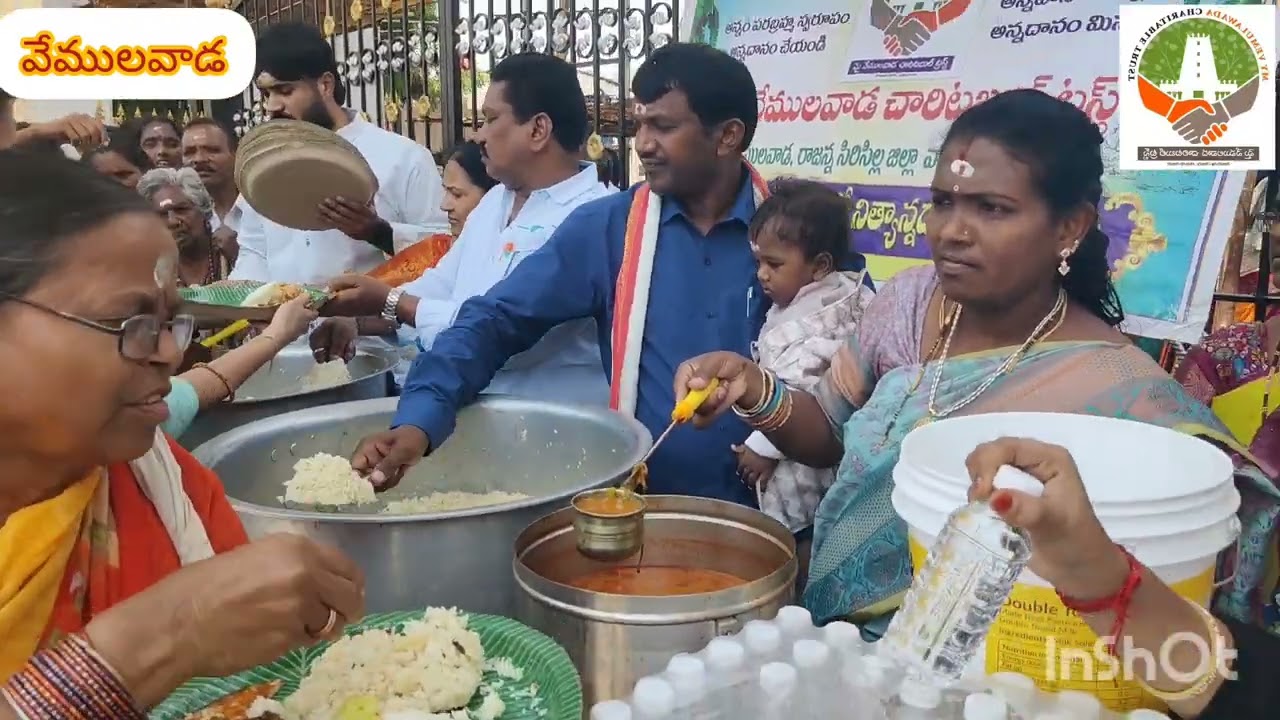 రాజన్న ఆలయం వద్ద దాతల సహకారంతో 150 మంది పేదలకు మరియు భక్తులకు అన్నదాన కార్యక్రమం