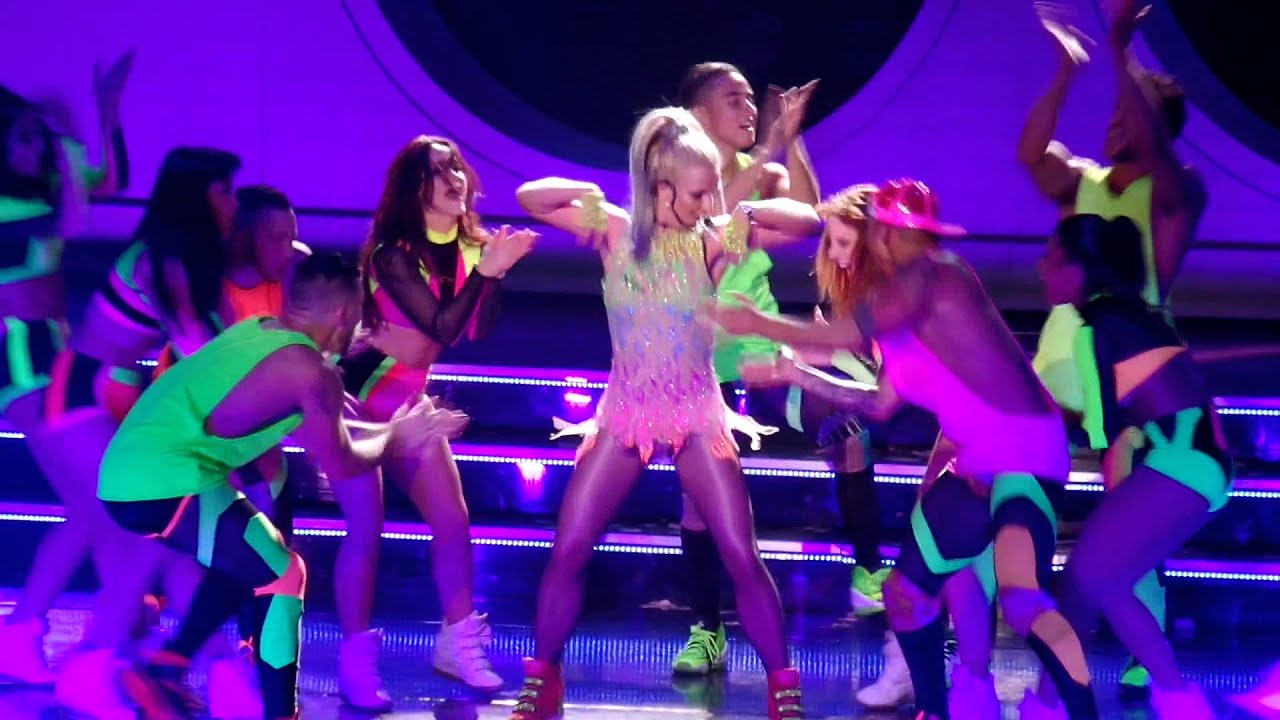 Britney Spears - Boys, Pretty Girls, Perfume @ Planet Hollywood Las Vegas - 4 September 2015