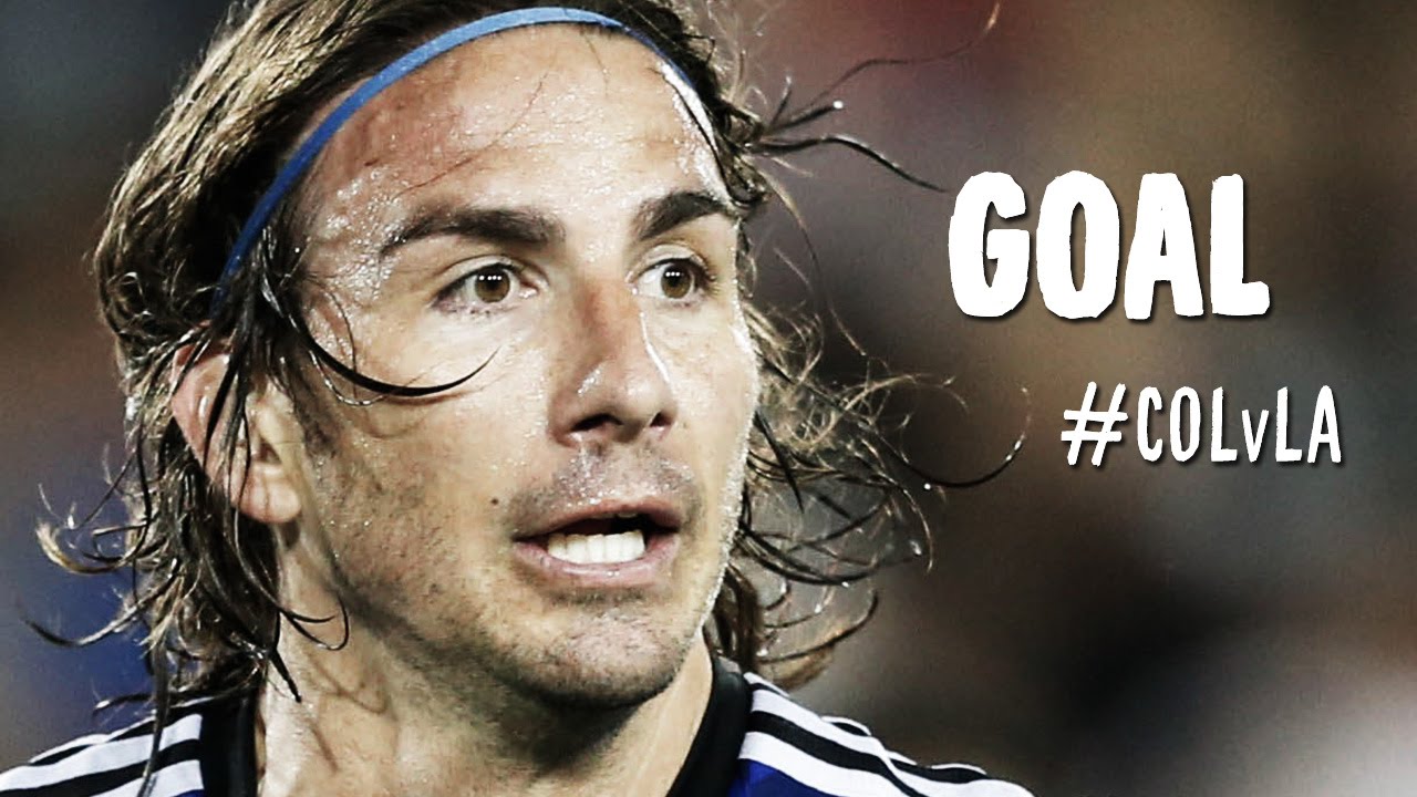 GOAL: Alan Gordon tucks in the equalizer for LA | Colorado Rapids v LA Galaxy
