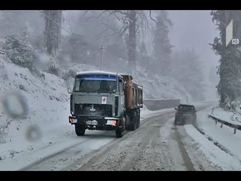 თოვლის გამო შეზღუდვებია დაწესებული ნაქერალას უღელტეხილზე