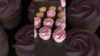 #cupcakes #cupcakedecorating #rosettes #shorts #shortsvideo #shortvideo #decoratewithme #baking