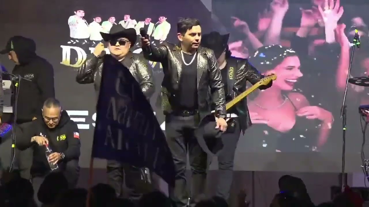 Los Dinos de Chile - en vivo en Paillaco.