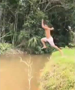 Niat mandi di sungai malah bernasib tragis...😱😱😱
