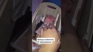 Bunereis Makyaj Koleksiyonu Düzenliyor