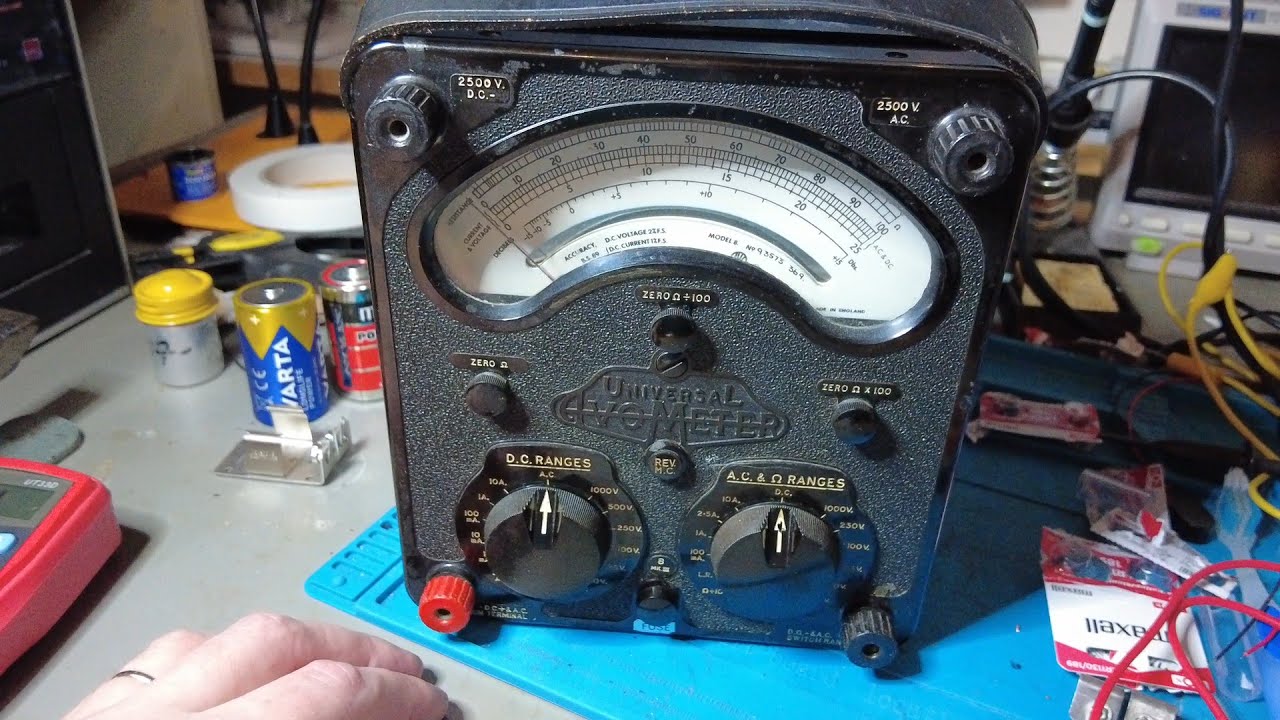 Universal Avometer 8 Mk. III, a very special unit, repair and test. Why special, look to the end.