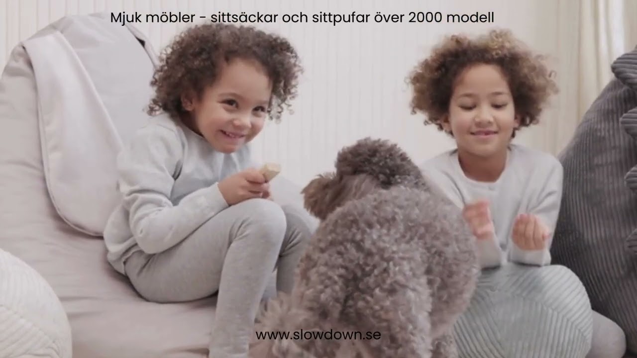 SLOWDOWN erbjuder saccosäckar, sittsäckar, sittpuffar och sittkuddar.