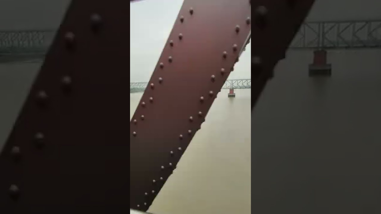 Crossing Roopnarayan River In West Bengal