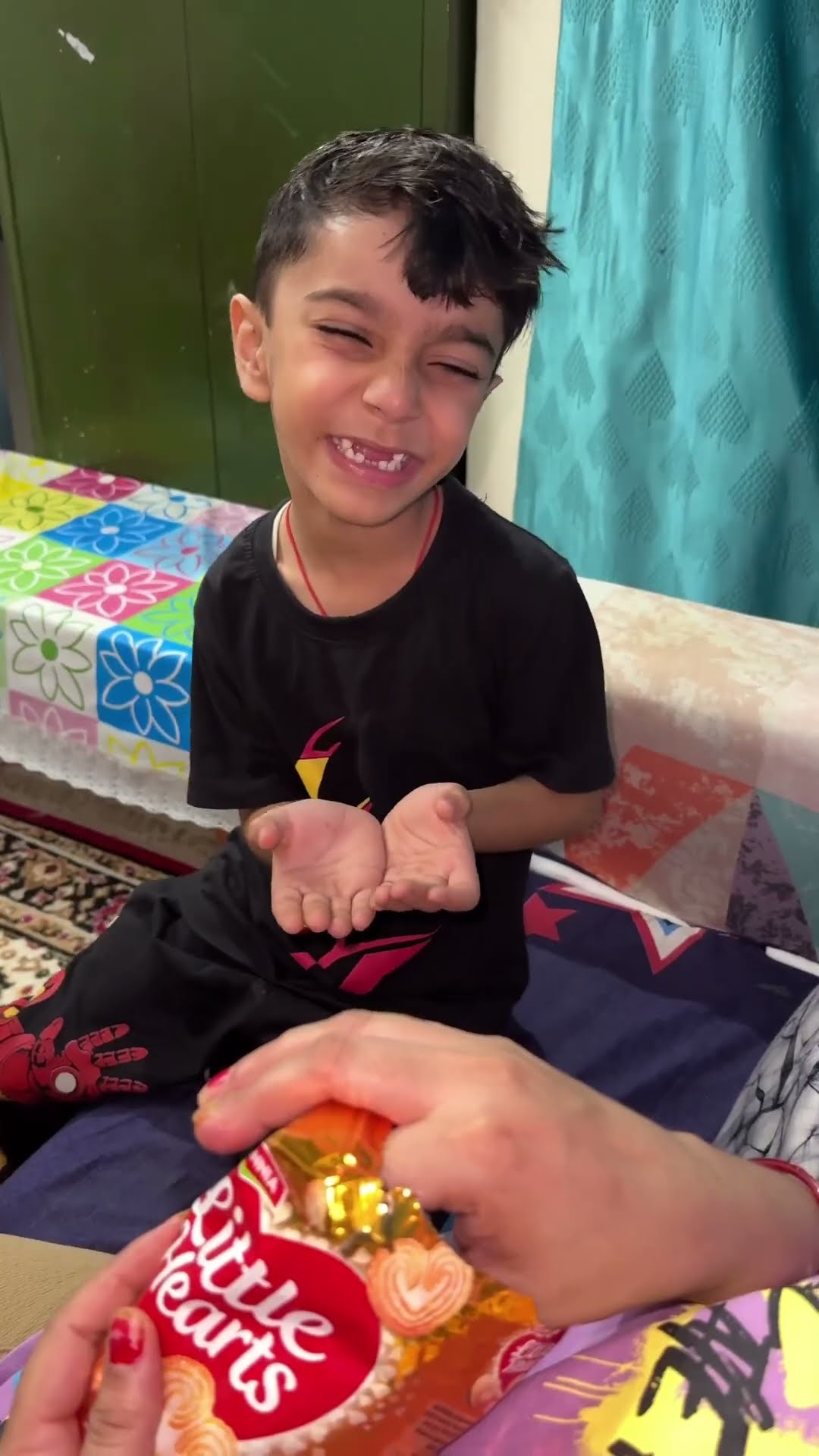Duggu cut the mom’s finger ? #shorts