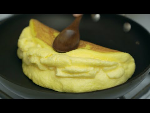 Video: Yuav Ua Li Cas Ua Fluffy Omelet Hauv Lub Lauj Kaub