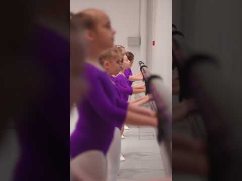 Видео: В балетной студии #dancesecret