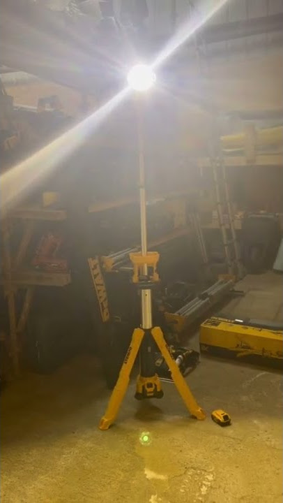 Test et avis du nouveau projecteur LED de chantier DCL079 DEWALT