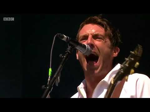 Miles Kane: "Hot Stuff" (Donna Summer cover, TRNSMT 2018)