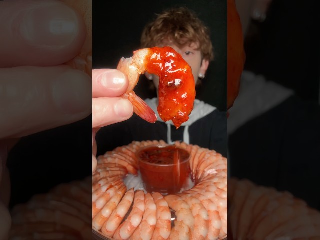 shrimp cocktail 🦐😋 #mukbang #asmr #shrimp #seafood #snack #shorts