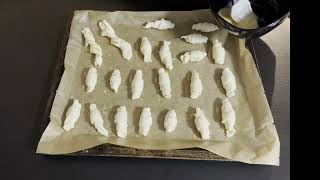 cheese croissant 🧀🥐 \/  simply only 2 ingredients