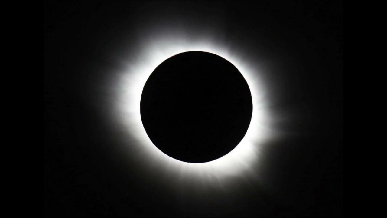 Total solar eclipse. Бриллиантовое кольцо солнечное затмение. Eclipse iv. Природа затмения 4 буквы. Природа затмения 4 буквы.